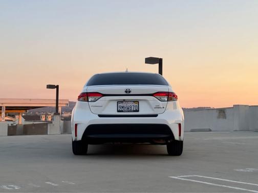 2024 Toyota Corolla Hybrid LE