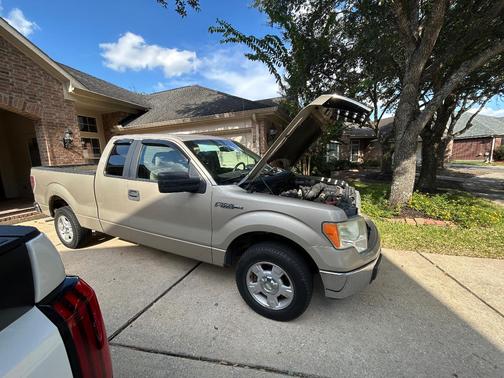 Beige 2010 Ford F-150 XL SuperCab