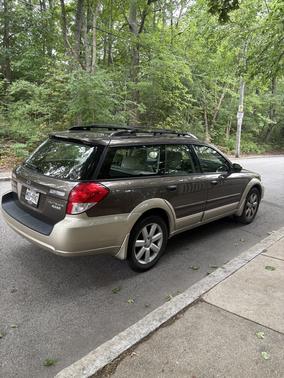 Brown 2008 Subaru Outback 2.5 i