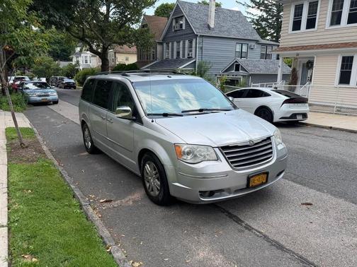 Silver 2008 Chrysler Town & Country Limited