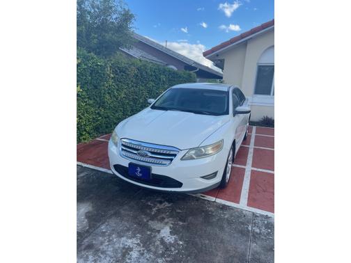 2010 Ford Taurus SEL