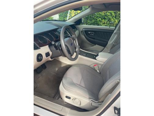 2010 Ford Taurus SEL