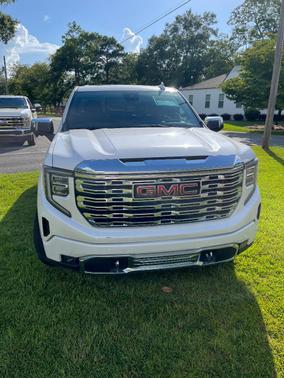 White 2023 GMC Sierra 1500 Denali