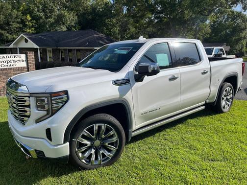 White 2023 GMC Sierra 1500 Denali