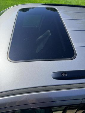 Silver 2017 Jeep Grand Cherokee Altitude
