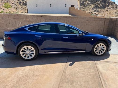 2017 Tesla Model S 75D