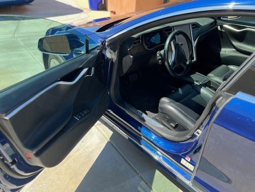 2017 Tesla Model S 75D