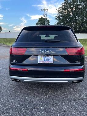 Photo 4 of 19 of 2017 Audi Q7 3.0T Premium