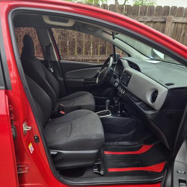 2015 Toyota Yaris L
