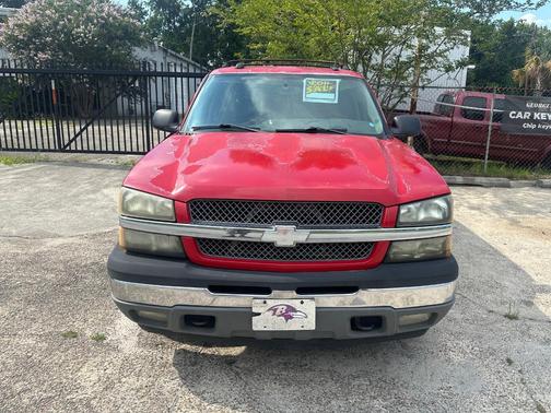Red 2005 Chevrolet Avalanche 1500 Z66
