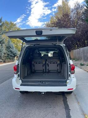 White 2006 Toyota Sequoia SR5