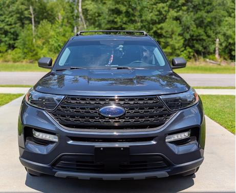 Blue 2022 Ford Explorer XLT