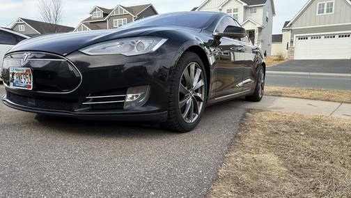 2015 Tesla Model S 85D