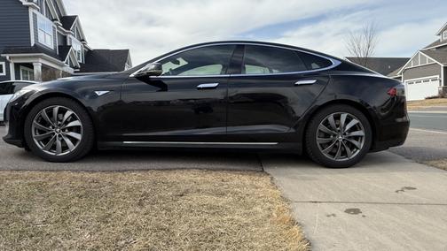 2015 Tesla Model S 85D