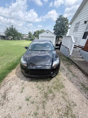 Black 2014 Ford Focus ST Base