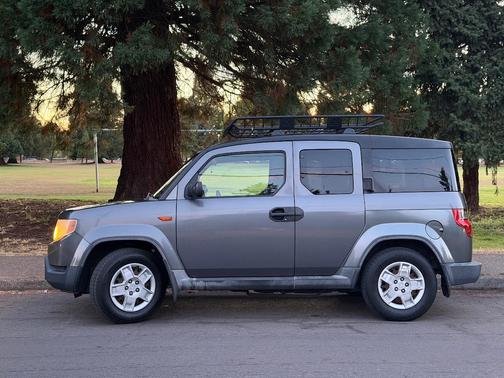 Silver 2009 Honda Element LX