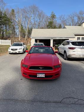 Red 2014 Ford Mustang V6 Premium