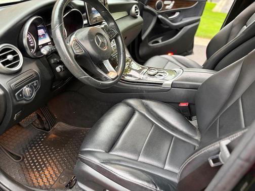 Black 2017 Mercedes-Benz GLC 300 4MATIC