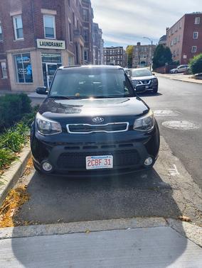 Black 2015 Kia Soul +