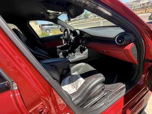 Red 2018 Alfa Romeo Giulia Quadrifoglio