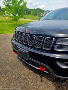Black 2019 Jeep Grand Cherokee Trailhawk