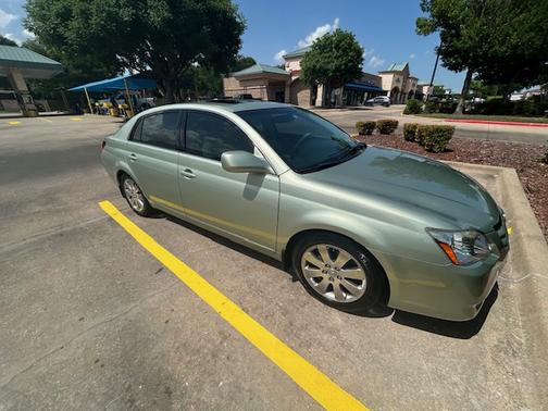 2005 Toyota Avalon XLS