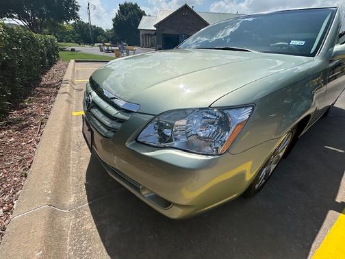 2005 Toyota Avalon XLS