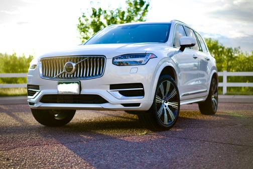 2022 Volvo XC90 Recharge Plug-In Hybrid T8 Inscription 7 Passenger