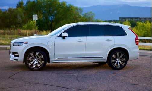 2022 Volvo XC90 Recharge Plug-In Hybrid T8 Inscription 7 Passenger