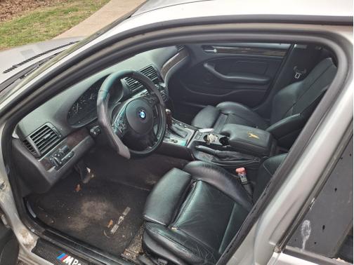 2003 BMW 325 i