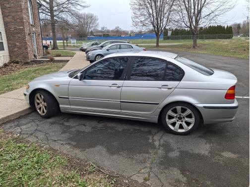 2003 BMW 325 i