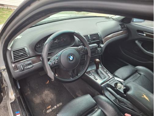 2003 BMW 325 i
