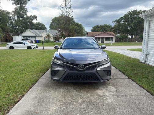 Gray 2018 Toyota Camry SE