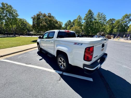 White 2016 Chevrolet Colorado Z71