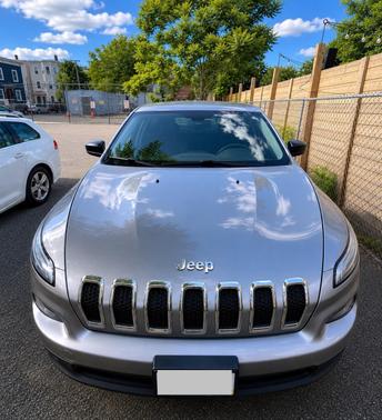 Gray 2014 Jeep Cherokee Sport