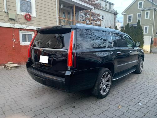 2018 Cadillac Escalade ESV Luxury