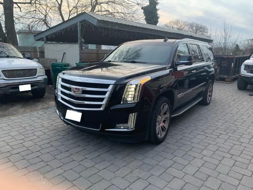 2018 Cadillac Escalade ESV Luxury
