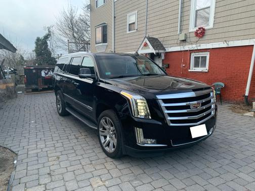 2018 Cadillac Escalade ESV Luxury
