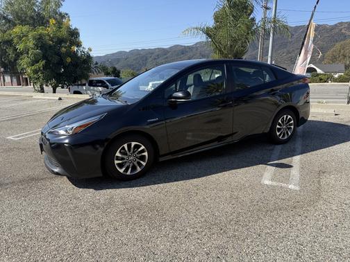 Black 2020 Toyota Prius XLE