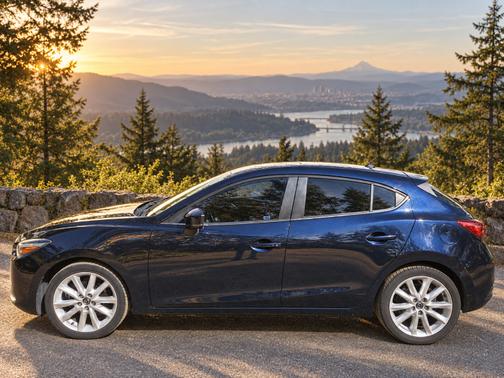 Blue 2017 Mazda Mazda3 Touring 2.5