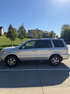 Silver 2008 Honda Pilot EX-L