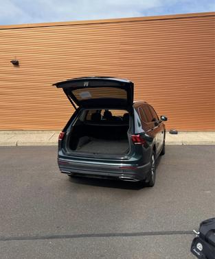 Green 2018 Volkswagen Tiguan 2.0T SEL Premium