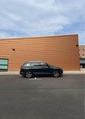 Green 2018 Volkswagen Tiguan 2.0T SEL Premium