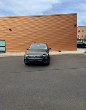 Green 2018 Volkswagen Tiguan 2.0T SEL Premium