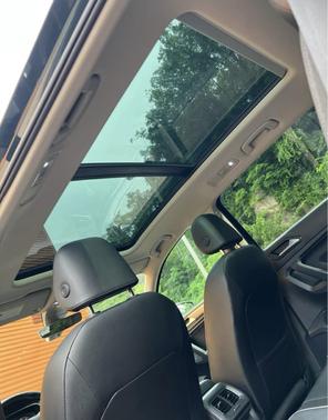 Green 2018 Volkswagen Tiguan 2.0T SEL Premium