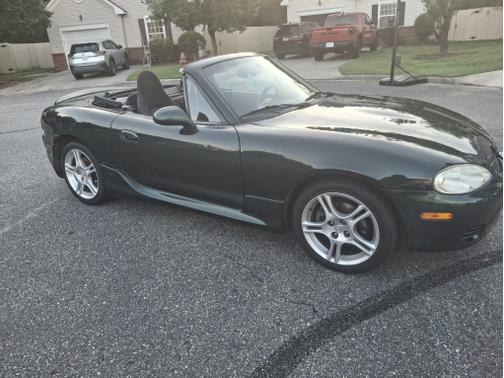 2004 Mazda MX-5 Miata Base