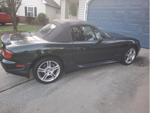 2004 Mazda MX-5 Miata Base
