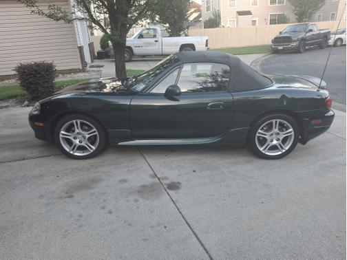 2004 Mazda MX-5 Miata Base