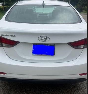 White 2015 Hyundai ELANTRA SE