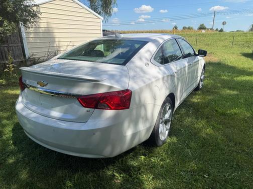 White 2017 Chevrolet Impala 1LT